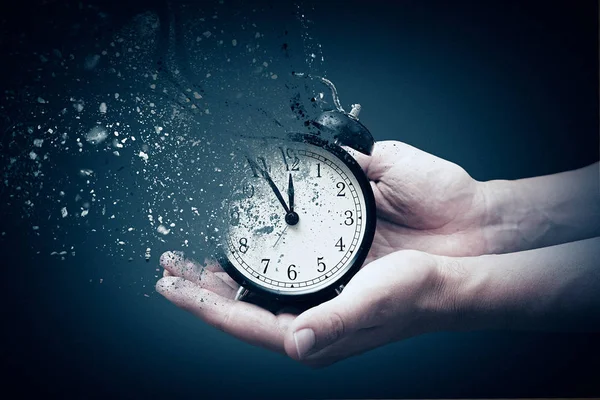 Concept Passing Away Clock Breaks Pieces Hand Holding Analog Clock — Stock Photo, Image