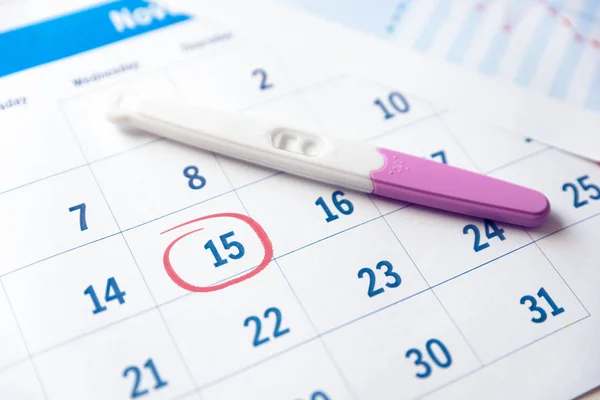 Prueba Embarazo Calendario Espere Concepto Bebé — Foto de Stock