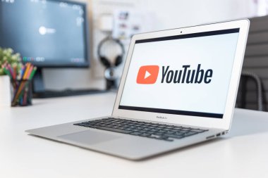 Wroclaw, Polonya - 14 Aralık 2018: Youtube Google tarafından geliştirilen en popüler video hizmetidir