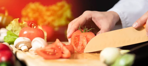 Chef Kok Bereidt Verse Groenten Koken Gezonde Voeding Concept — Stockfoto