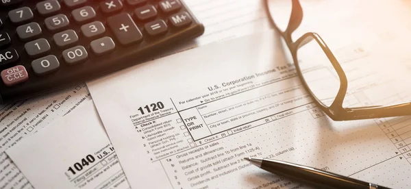 Individual Income Tax Return Tax Form 1040 Eyeglasses Pen — Stock Photo, Image