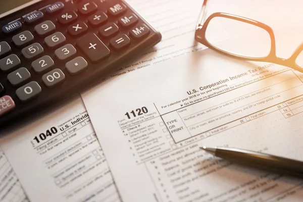 Individual Income Tax Return Tax Form 1040 Eyeglasses Pen — Stock Photo, Image