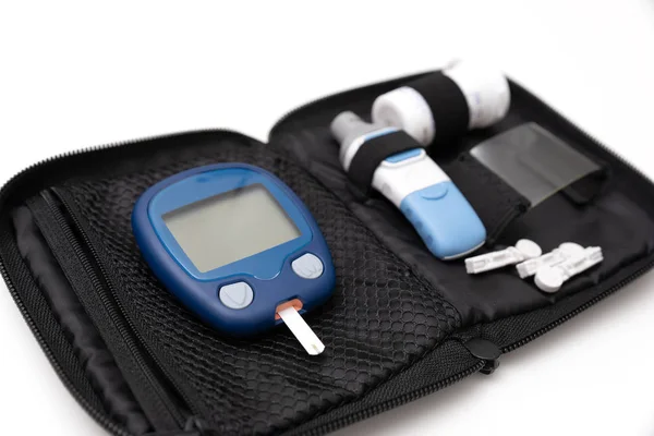 Glucometer, blood sugar measurement for diabetes — Stock Photo, Image