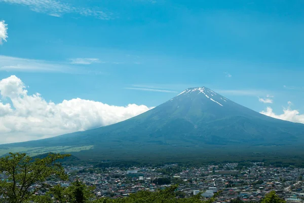 Montaña Fuji Con Bonito Cielo Azul Que Contempla Desde Pagoda —  Fotos de Stock