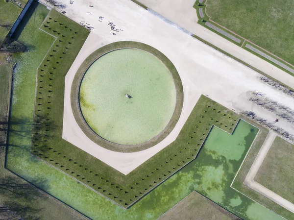 Jardins do castelo de Fontainebleau, Sena-et-Marne, Ile-de-Franc Imagens De Bancos De Imagens