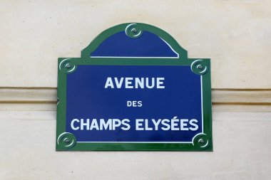 Avenue des Champs-Elysees, Paris, Fransa nın başkenti 8 bölgesinde bulunan evin bir duvar sokak plaka