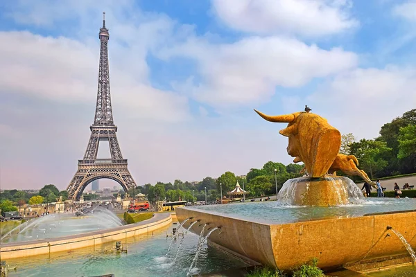 Paris France Mai 2018 Skulptur Taureau Daim Stier Und Hirsch — Stockfoto