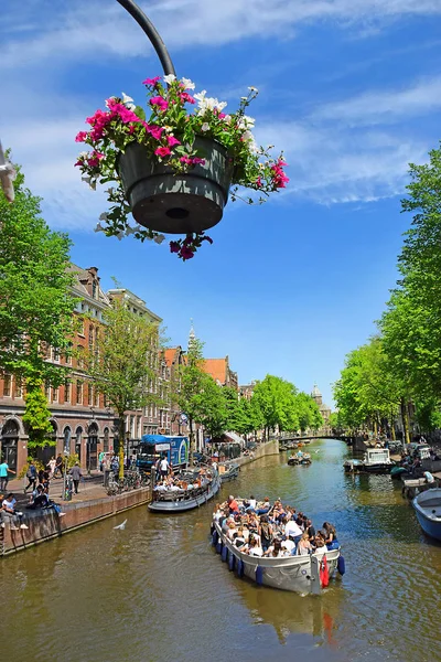 Амстердам Северная Голландия Нидерланды Мая 2018 Года Путешествие Живописным Каналам — стоковое фото