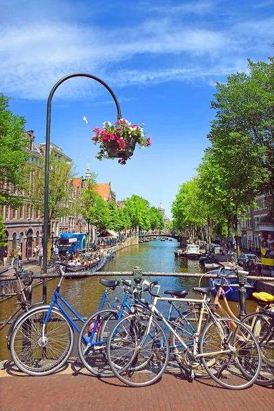 Ámsterdam Holanda Septentrional Países Bajos Mayo 2018 Pintorescos Paisajes Urbanos —  Fotos de Stock