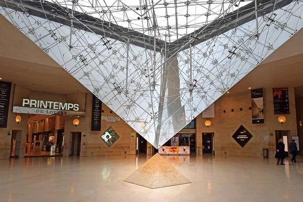 Parigi Francia Maggio 2018 Piramide Rovesciata All Ingresso Sotterraneo Del — Foto Stock