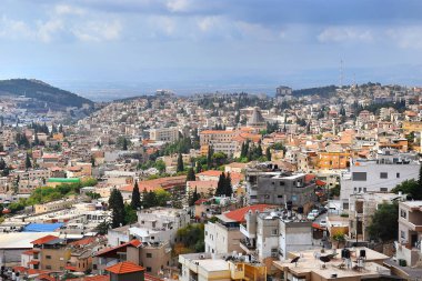 panoramik manzaralı modern Nazareth, Celile, şehirde Kuzey İsrail, burada çocukluk ve gençlik İsa'nın geçti