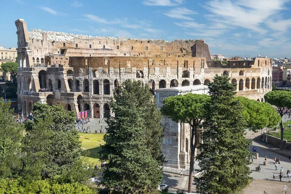 Widok Koloseum Lub Amfiteatr Flawiuszów Amphitheatrum Flavium Lub Colosseo Łuk — Zdjęcie stockowe