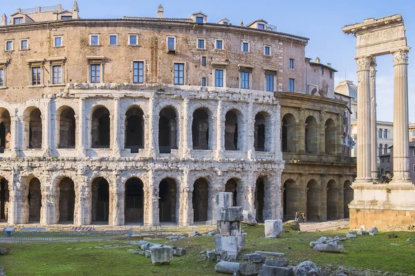 Teatro Marcelo Las Ruinas Del Templo Apolo Sosiano Roma Italia — Foto de Stock