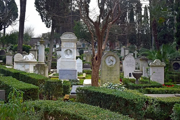 Roma Itália Novembro 2018 Sepulturas Pessoas Famosas Cimitero Acattolico Cemitério — Fotografia de Stock