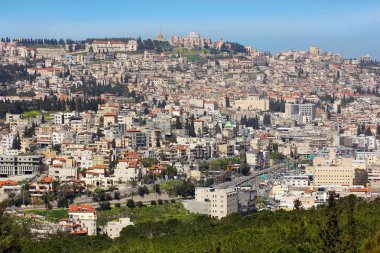 Nazareth, İsrail - 09 Mart 2019: modern Nazareth, Celile, bir şehir manzarasına Kuzey İsrail, burada çocukluk ve gençlik İsa'nın geçti