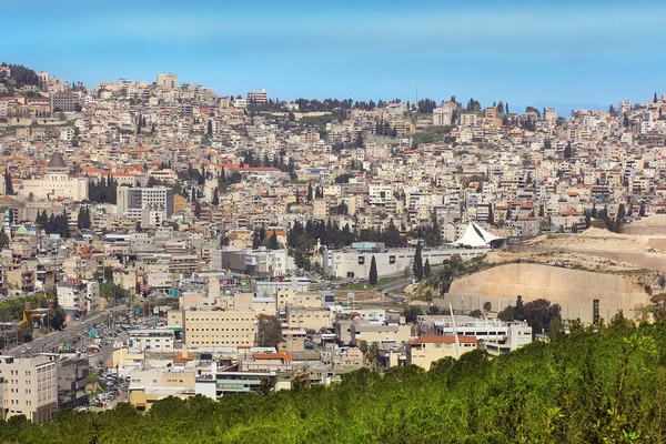 ナザレ イスラエル 2019 モダンなナザレ ガリラヤ 街のパノラマの景色 イスラエルの北ここで渡された幼年期およびイエス キリストの青年 — ストック写真