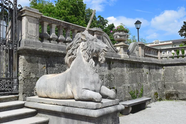 Salzburg Austria May 2019 Lying Unicorn Statue Entrance Mirabell Palace — Stock Photo, Image