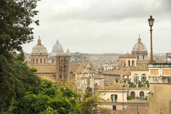 歴史的な都市景観と壮大なローマ イタリアの世界的に有名な観光スポット — ストック写真