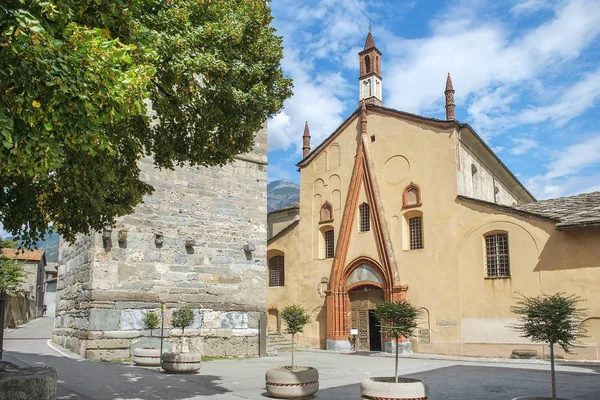 Stiftskirche Aosta Norditalien Dem Heiligen Ursus Von Aosta Geweiht — Stockfoto