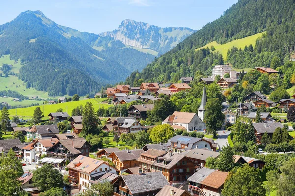 Chteau Doex 2019 瑞士沃州市和周围群山的城堡 — 图库照片