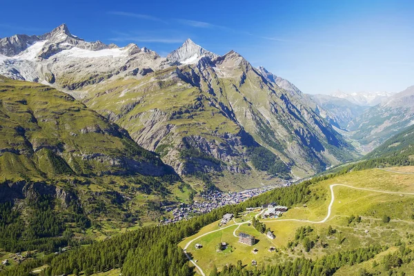 Paesaggio Pittoresco Con Natura Selvaggia Nelle Alpi Svizzere — Foto Stock