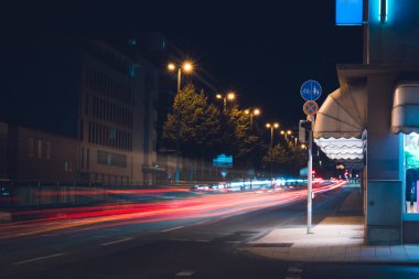 gece arka planda sokak