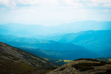 dağ tepeleri güzel dağ manzara, dağlarda yürüyüş