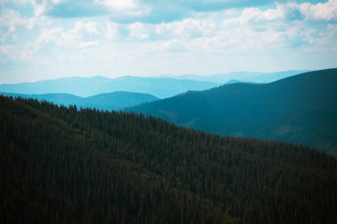 dağ tepeleri güzel dağ manzara, dağlarda yürüyüş
