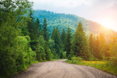 dağ tepeleri güzel dağ manzara, dağlarda yürüyüş
