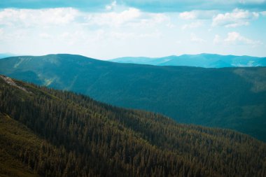 dağ tepeleri güzel dağ manzara, dağlarda yürüyüş