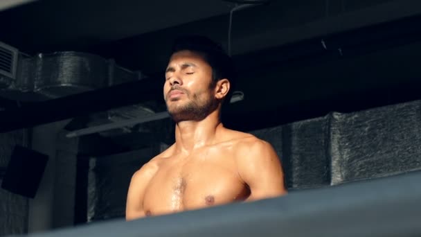 Portrait Muscular Man Warming Gym — Stock Video