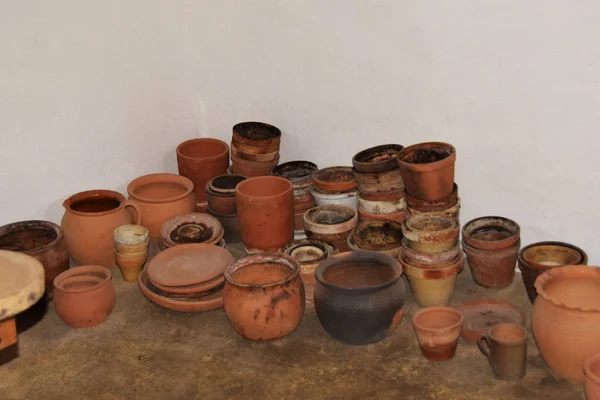 Pots Terre Cuite Plats Réalisés Dans Ancien Chalet Moyen Age — Photo