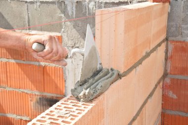 tavan arası bölme duvarının duvarı