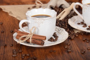 bir retro fincan ve vanilya siyah kahve