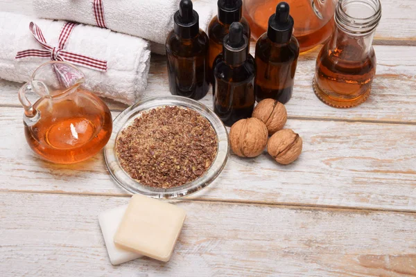 fındık hediye, vücut yağı, yüz ve deco maskeleri için tohum ve yağlar, ev spa, metin için boş alan ile