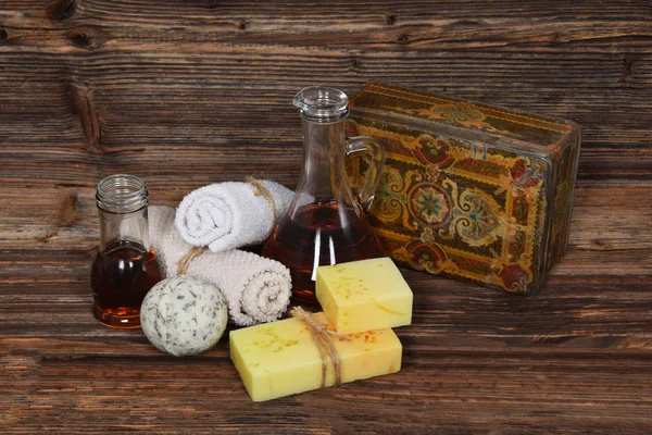 麝香芳香皂, argan 油, 清洁毛巾 — 图库照片