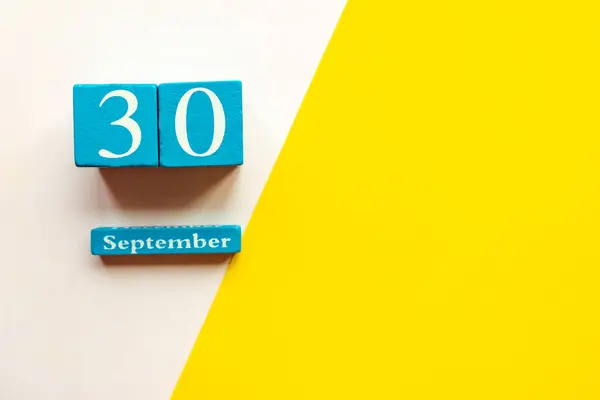 Září Prázdné Žlutobílé Geometrické Pozadí Dřevěný Ručně Dělaný Kalendář — Stock fotografie