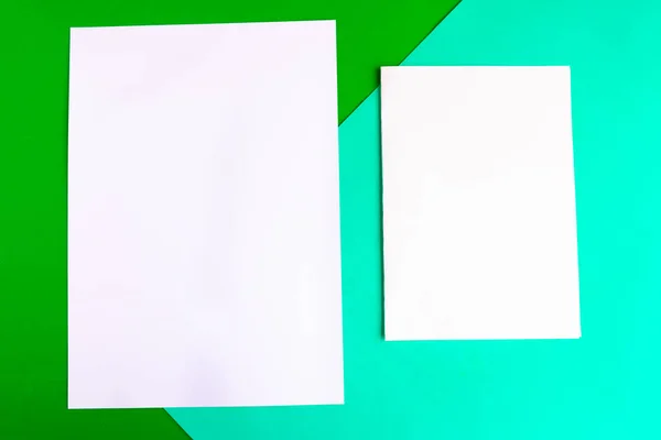 Dois Espaços Branco Fundo Geométrico Verde Copiar Espaço Para Texto — Fotografia de Stock