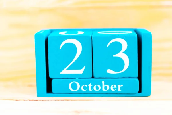 Octobre Calendrier Cube Bleu Avec Mois Date Sur Fond Bois — Photo