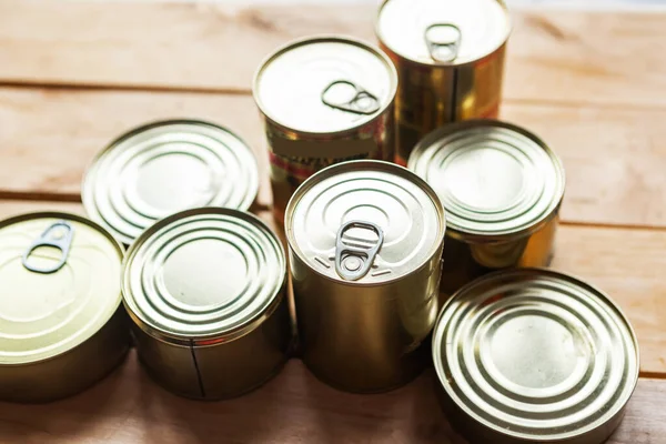 Coronavirus 'un konserve et stoklarını karantina altına almak için.