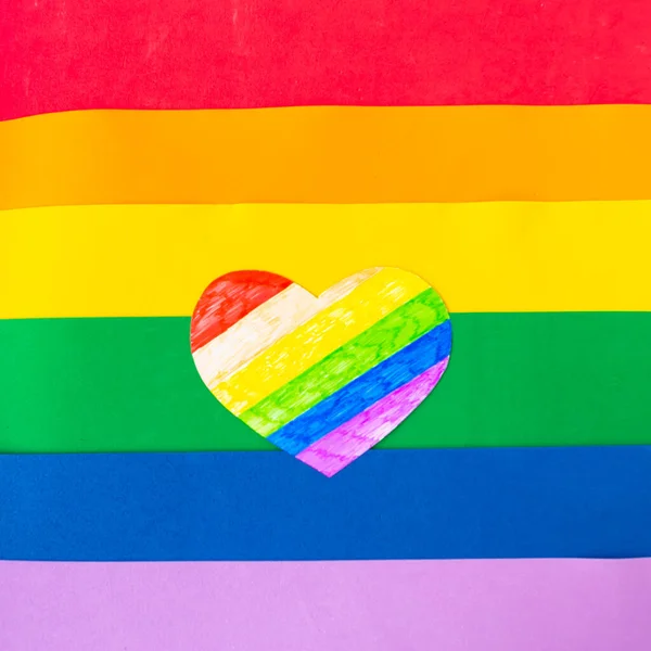 Coeur Couleurs Lgbtq Sur Fond Drapeau Lgbtq Vue Dessus — Photo