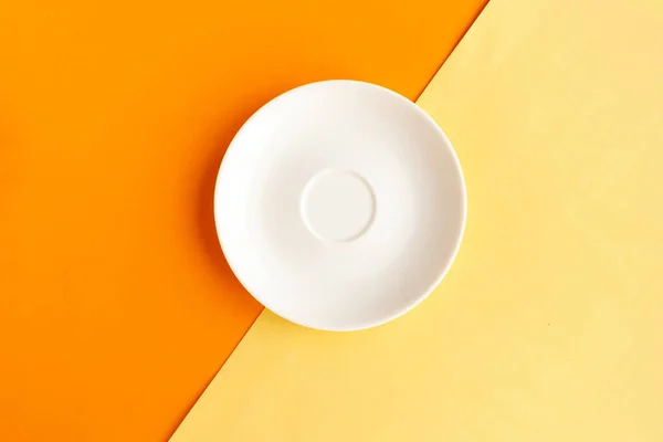 Piatto Vuoto Sfondo Arancione Copia Spazio Testo Concetto Minimo — Foto Stock