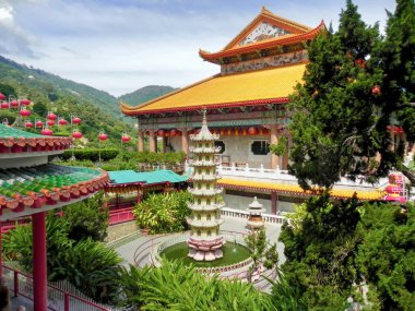 Penang, Malezya-2014-01-08: Çin tapınağı Kek Lok Si                            