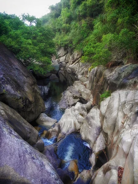 Водоспад Річка Тропічних Лісах — стокове фото