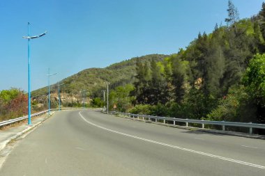 Nha Trang tepelerden asfalt yol