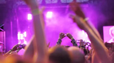 En sevdiğim müzisyenler konserde tebrik seyirci