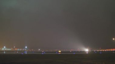 Geceleri çıkış yapan Aeroflot uçak