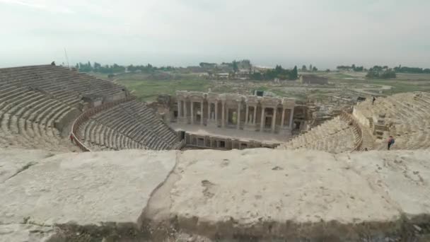 Amphitheatre in ancient city Hierapolis. Pamukkale, Turkey — Stock Video