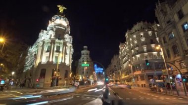 Taşıma trafik gece Madrid Timelapse. Metropolis yoIda Gran Via