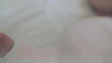 Bir küçük bebek el bir closeup